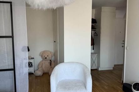Ljus 1:a med sovdel på Södermalm