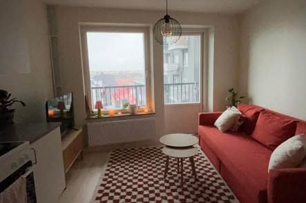 Möblerad 35 m² med balkong, Telefonplan
